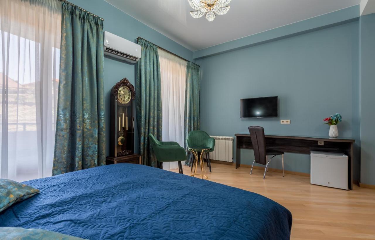 Hotel Constant Tbilisi Exterior foto